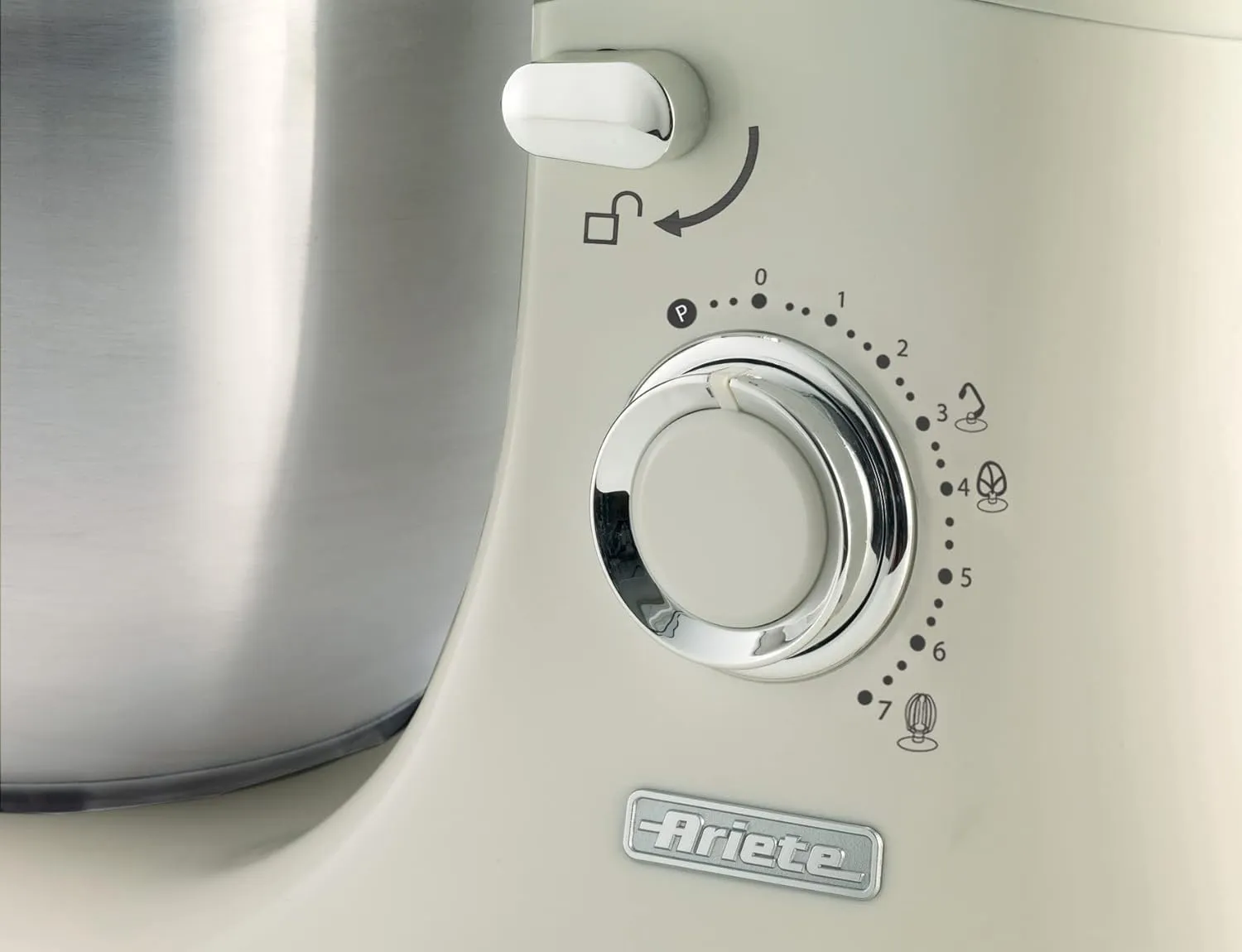 Ariete Vintage Mixer 1588, Food Processor for Dough Maker/Beater Hook, Heart Beater and Wire Whisk Included- 5.5 Lt, 7 Speeds,1200W, Green