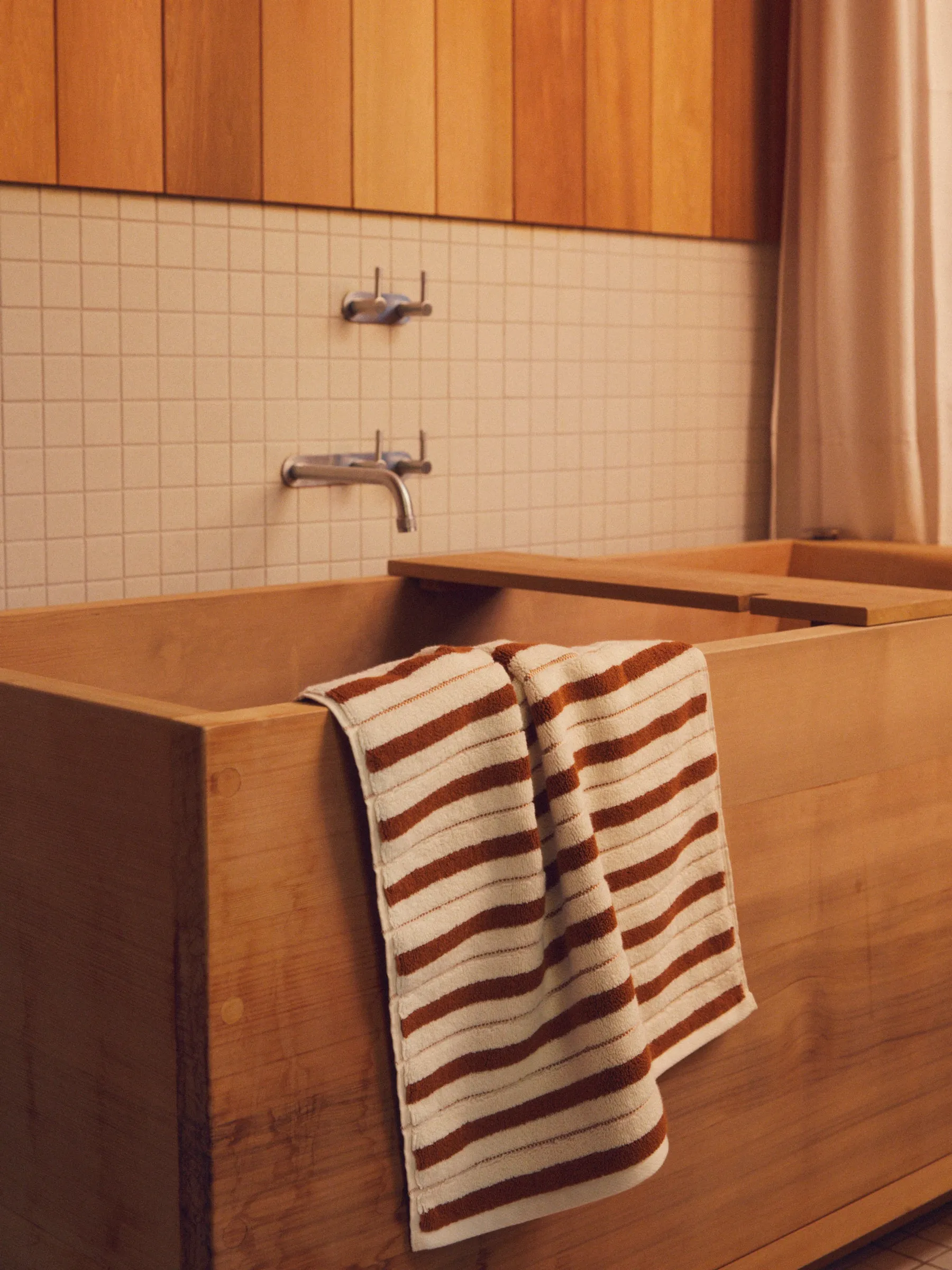 Echo Bath Mat - Fuyu/Chalk