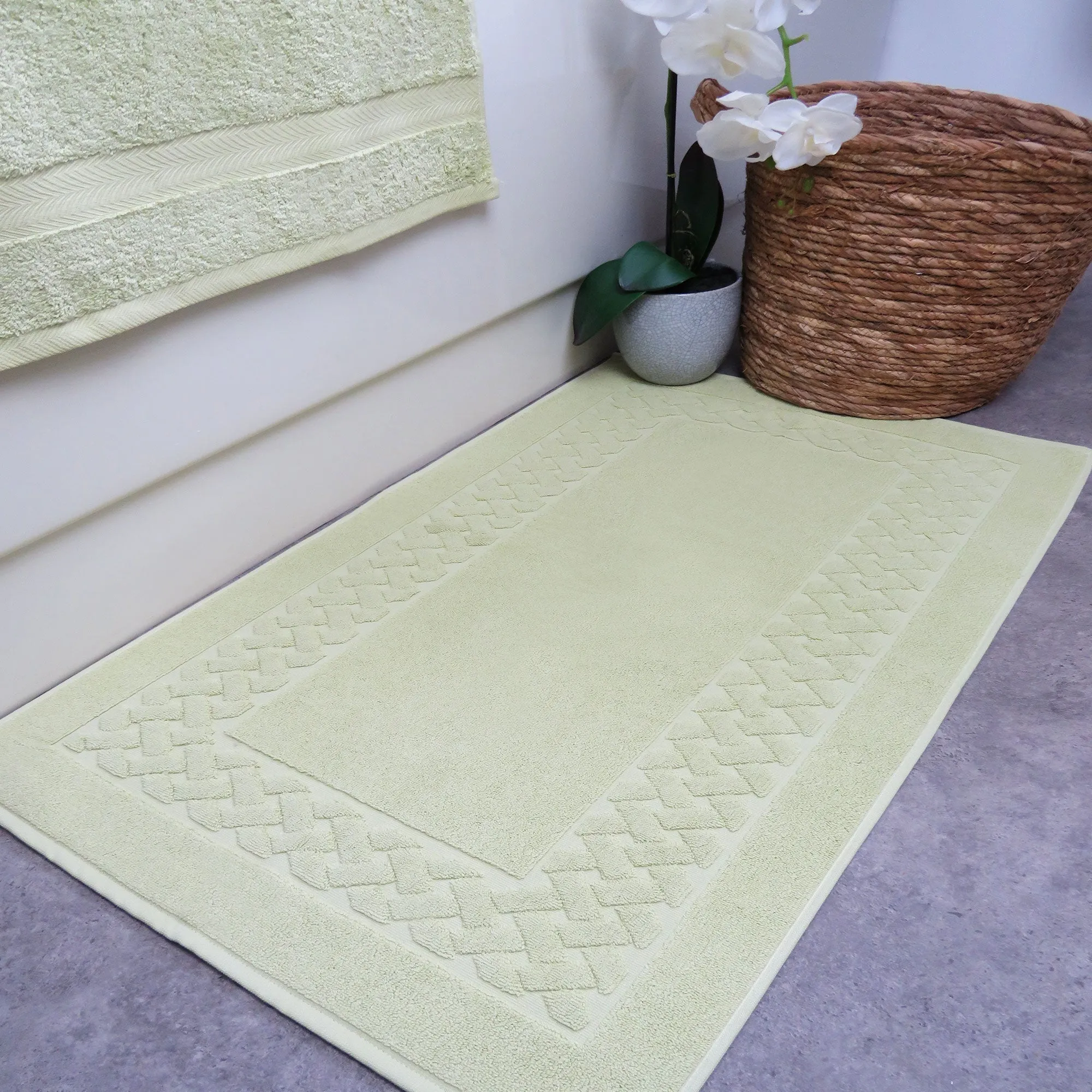 Pale Green Luxury Cotton Bath Mat